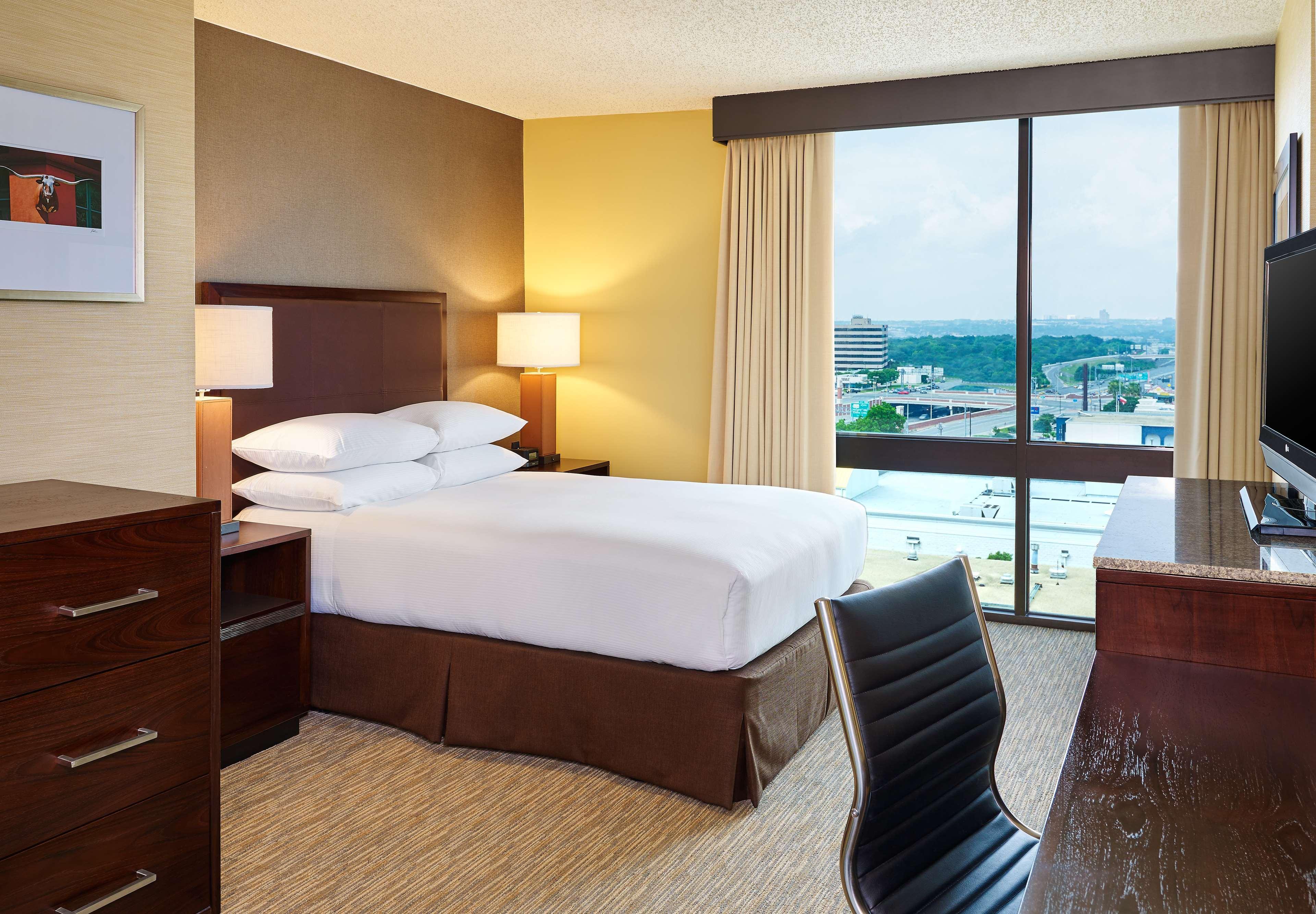 Doubletree By Hilton San Antonio Airport Ξενοδοχείο Εξωτερικό φωτογραφία