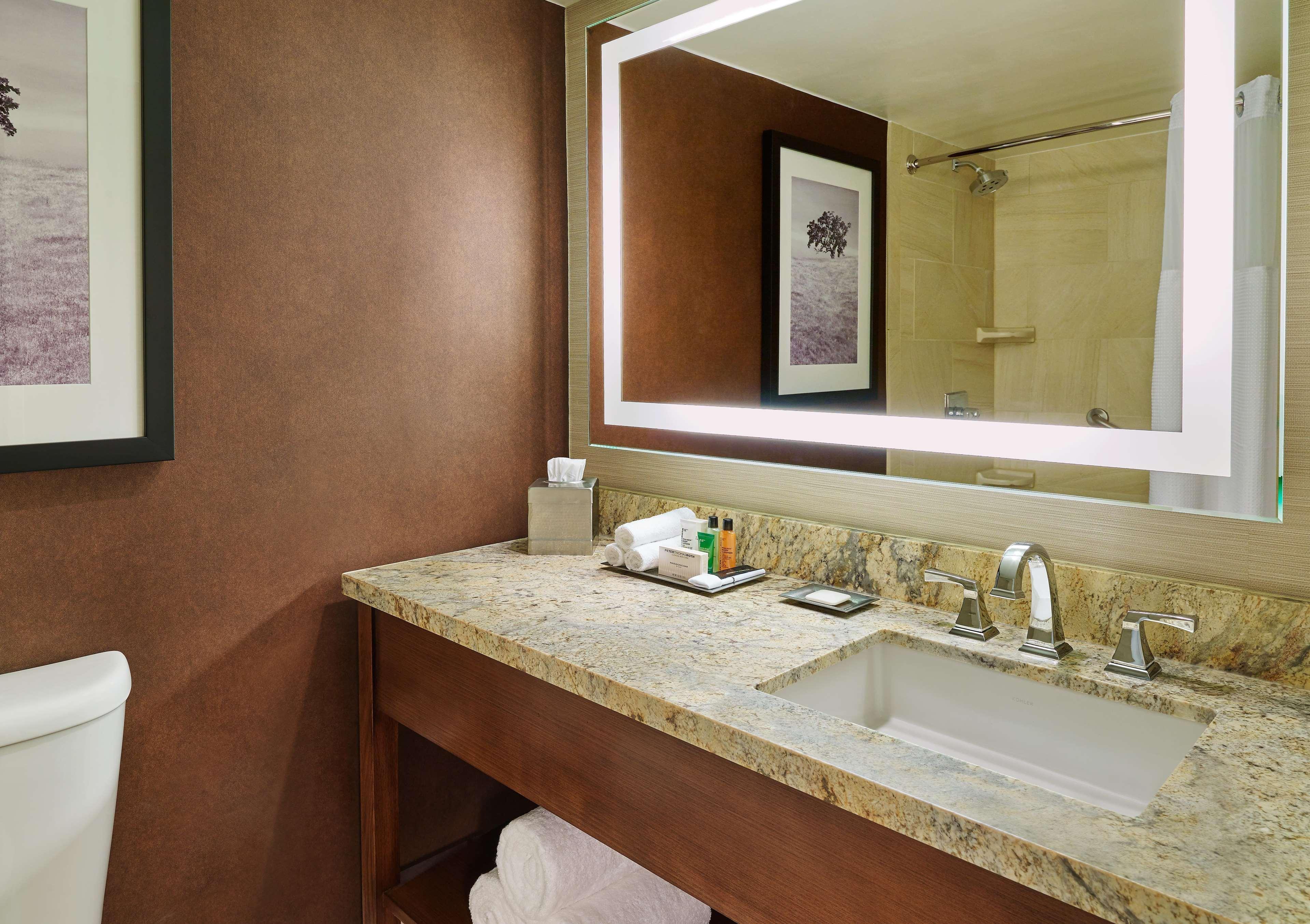 Doubletree By Hilton San Antonio Airport Ξενοδοχείο Εξωτερικό φωτογραφία
